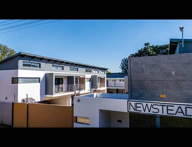 2 BEDROOM APARTMENT FOR SALE IN MENLO PARK